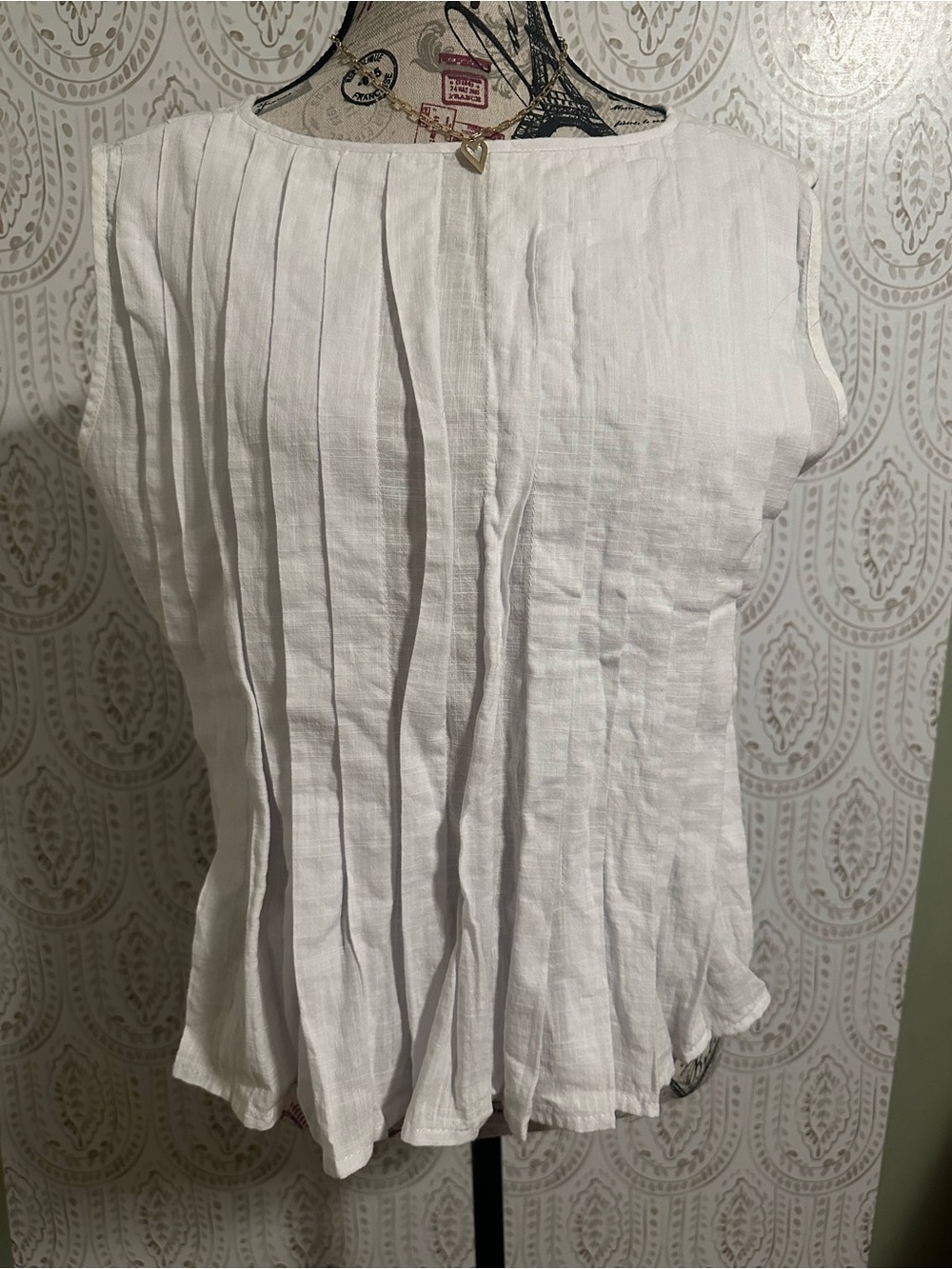 White Pleated Cotton  Sleeveless Top